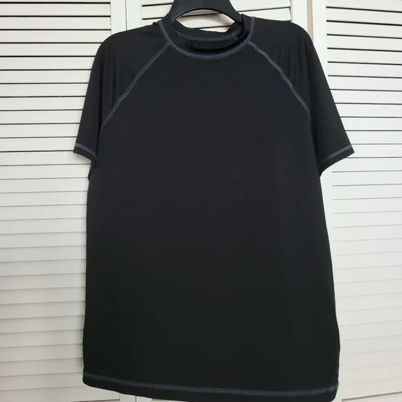 Mossimo Supply Tops Mossimo Lg Black Tee Poshmark